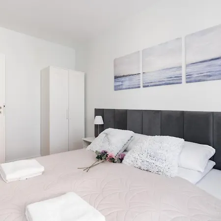 Apartment Malta Katowicka Pool & Parking By Renters *